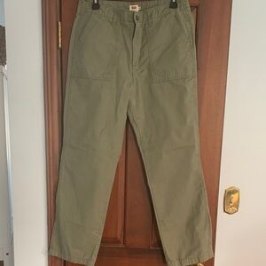Levi's Women's Straight Leg Pants in Olive Green
